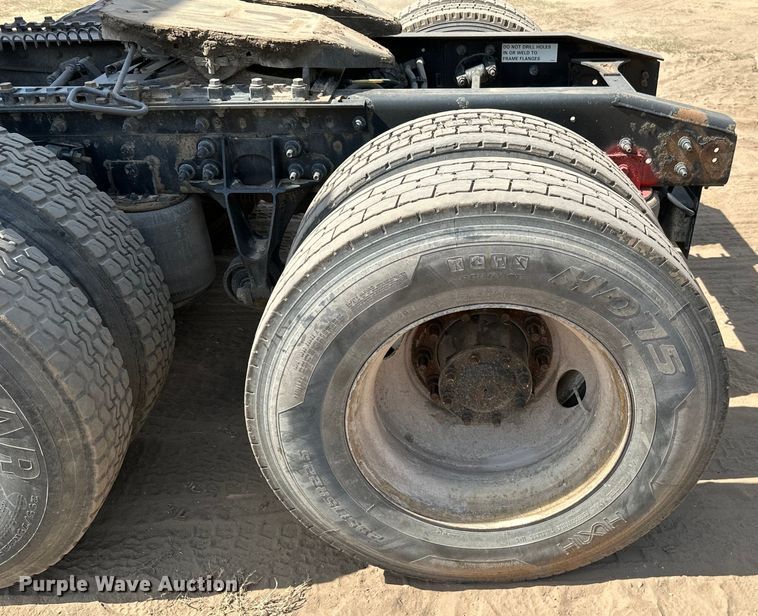 image for item ML9105 2013 International ProStar  semi truck