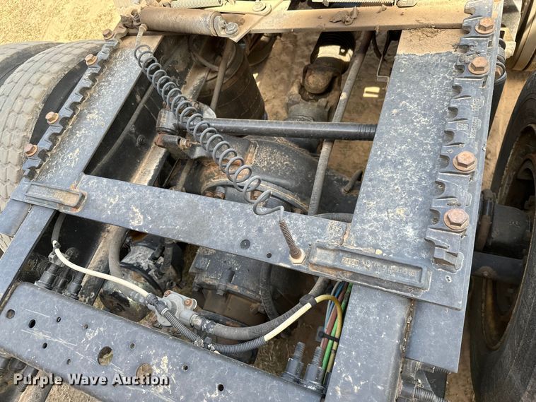 image for item ML9106 2013 International ProStar  semi truck