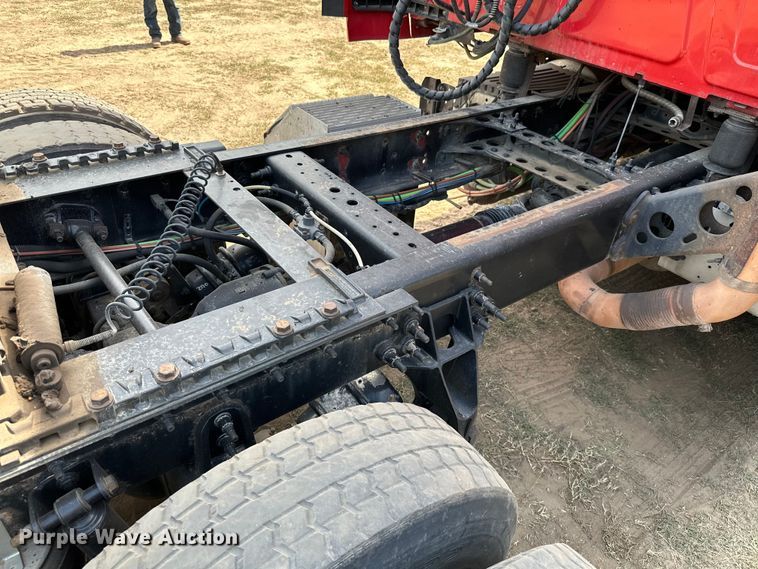 image for item ML9106 2013 International ProStar  semi truck