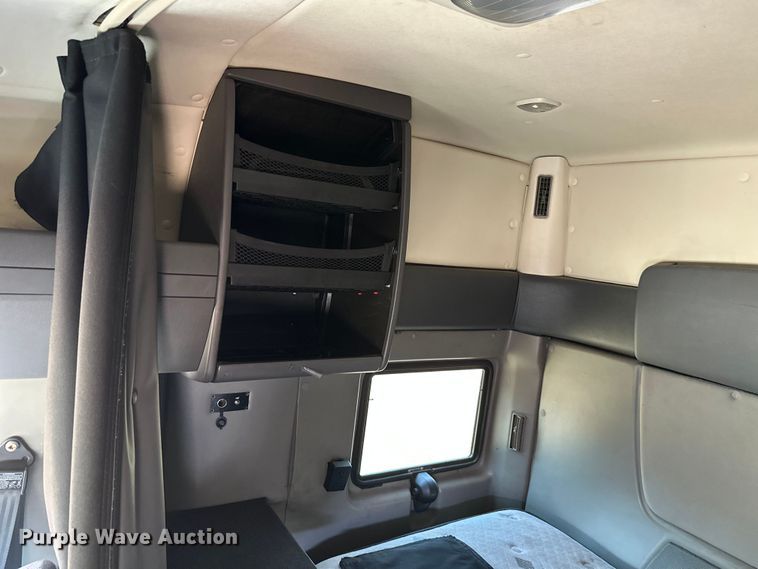 image for item ML9106 2013 International ProStar  semi truck