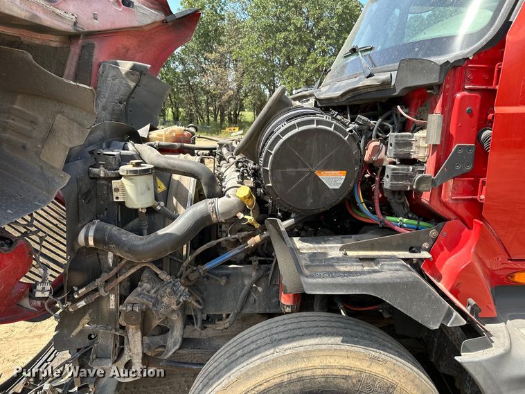 image for item ML9106 2013 International ProStar  semi truck