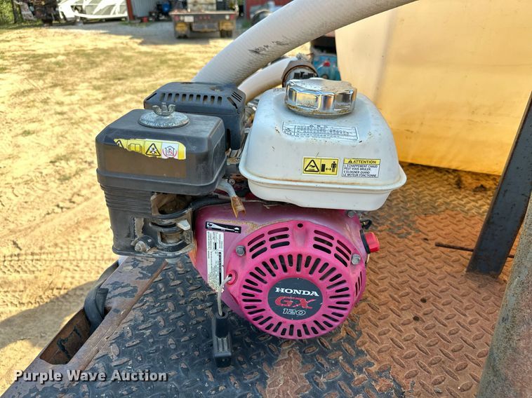 image for item ML9107 1997 Ford F800  flatbed truck