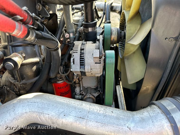 image for item ML9107 1997 Ford F800  flatbed truck