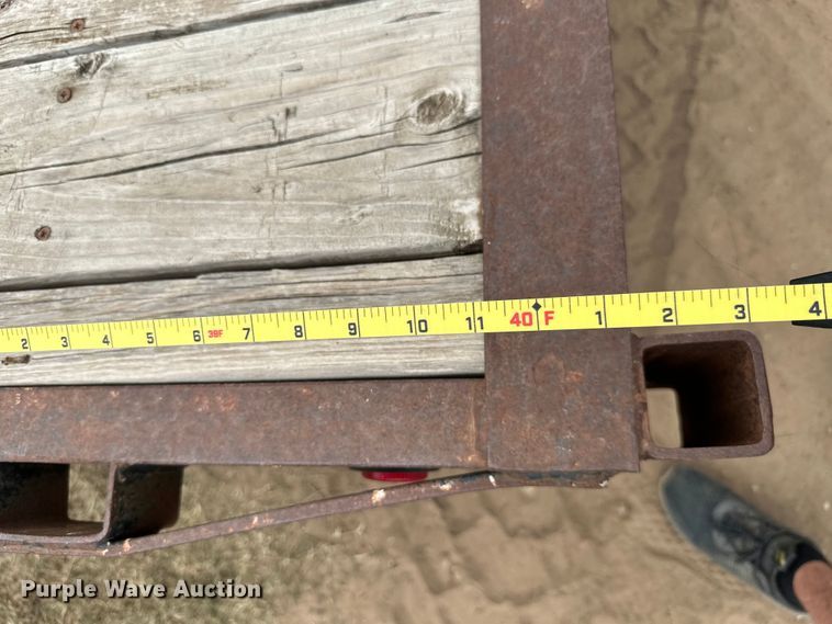 image for item ML9109 2005 Apache  flatbed trailer