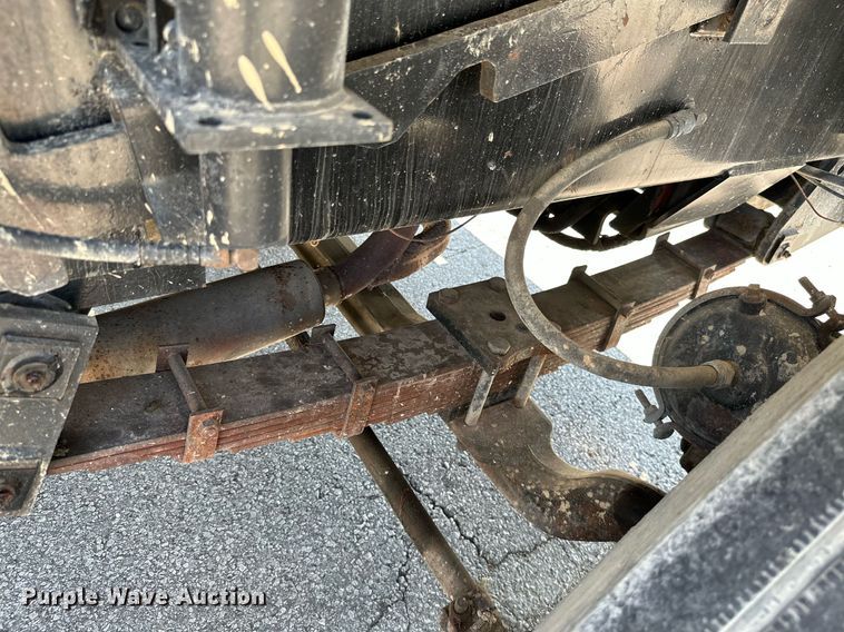 image for item ML9117 1985 Ottowa YT30  yard truck