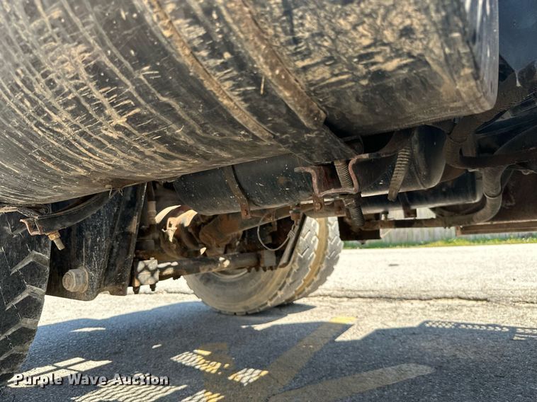 image for item ML9117 1985 Ottowa YT30  yard truck