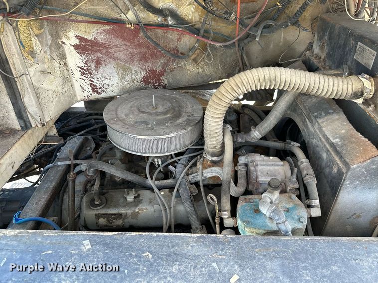 image for item ML9117 1985 Ottowa YT30  yard truck