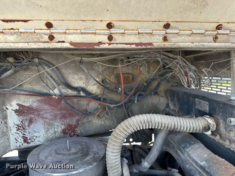 image for item ML9117 1985 Ottowa YT30  yard truck