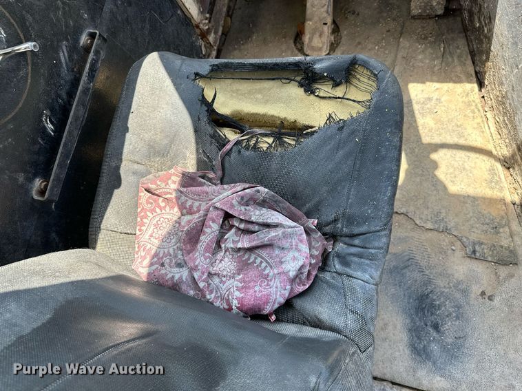 image for item ML9117 1985 Ottowa YT30  yard truck