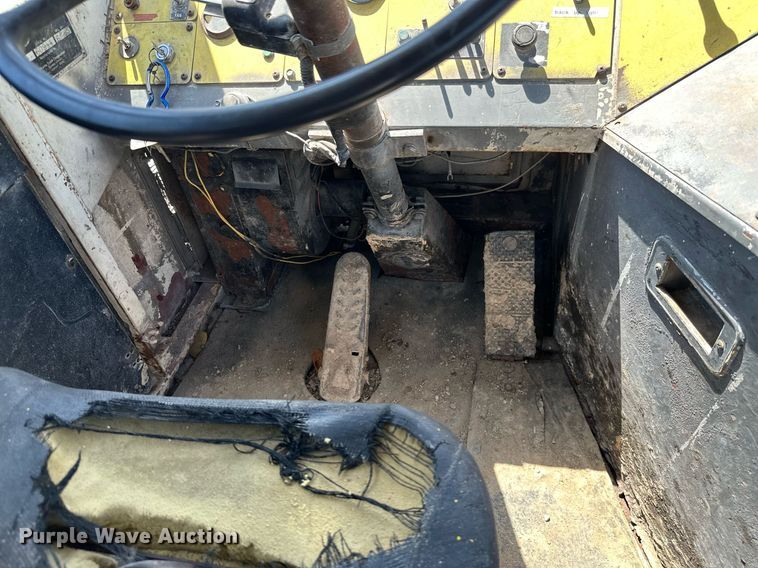 image for item ML9117 1985 Ottowa YT30  yard truck