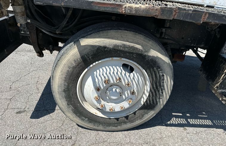 image for item ML9117 1985 Ottowa YT30  yard truck