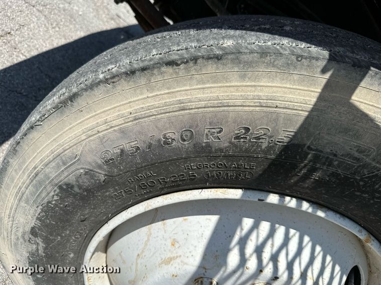 image for item ML9117 1985 Ottowa YT30  yard truck