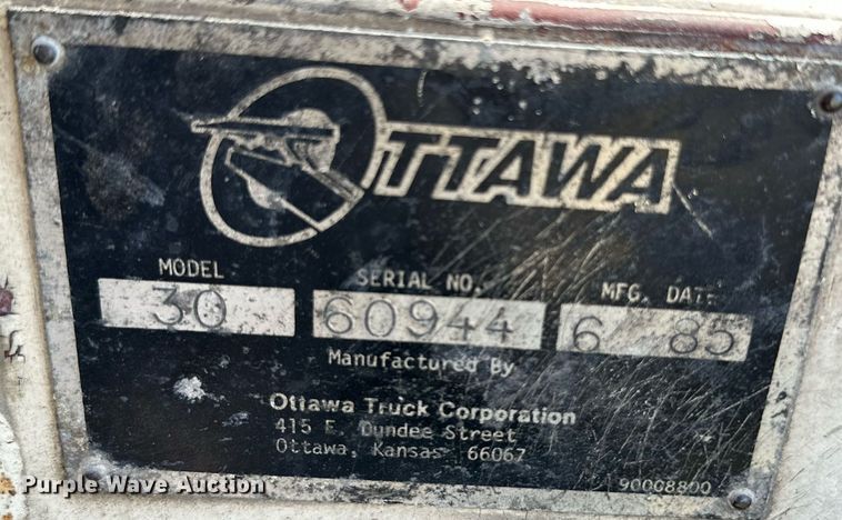image for item ML9117 1985 Ottowa YT30  yard truck