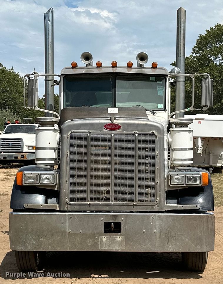 image for item ML9120 2006 Peterbilt 379  semi truck