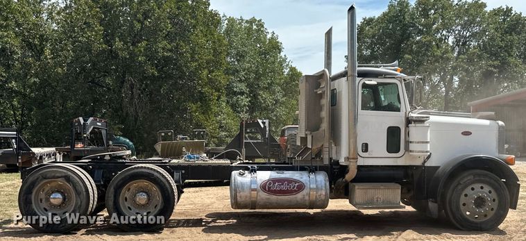 image for item ML9120 2006 Peterbilt 379  semi truck