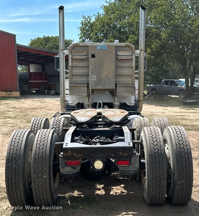 image for item ML9120 2006 Peterbilt 379  semi truck