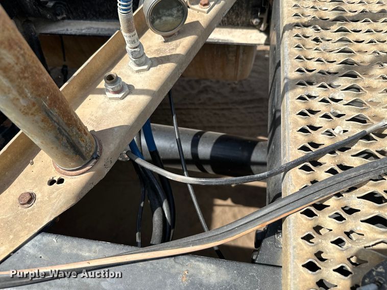 image for item ML9120 2006 Peterbilt 379  semi truck