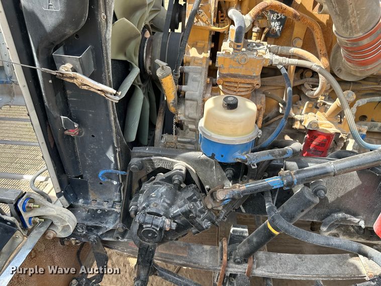 image for item ML9120 2006 Peterbilt 379  semi truck