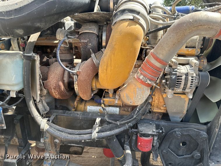 image for item ML9120 2006 Peterbilt 379  semi truck