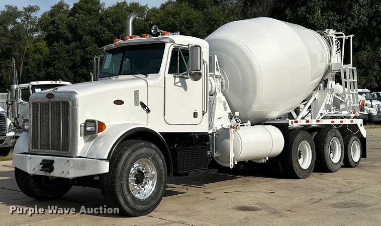 image for item MQ9323 2005 Peterbilt 357  ready mix truck