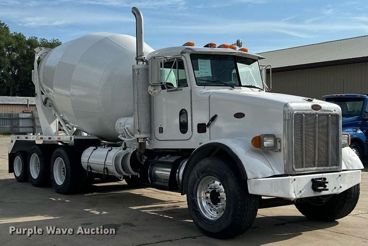 image for item MQ9323 2005 Peterbilt 357  ready mix truck