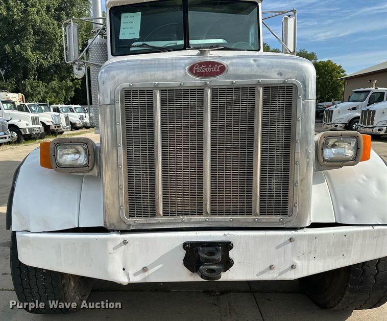 image for item MQ9323 2005 Peterbilt 357  ready mix truck