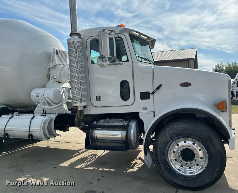 image for item MQ9323 2005 Peterbilt 357  ready mix truck