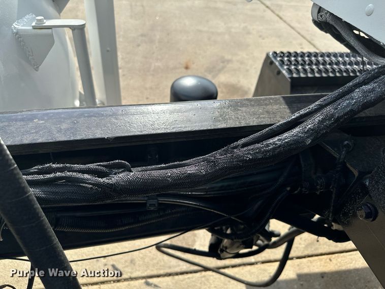 image for item MQ9323 2005 Peterbilt 357  ready mix truck