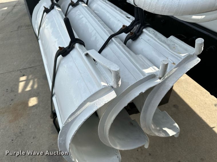 image for item MQ9323 2005 Peterbilt 357  ready mix truck