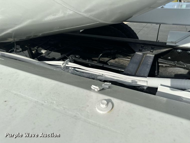 image for item MQ9323 2005 Peterbilt 357  ready mix truck