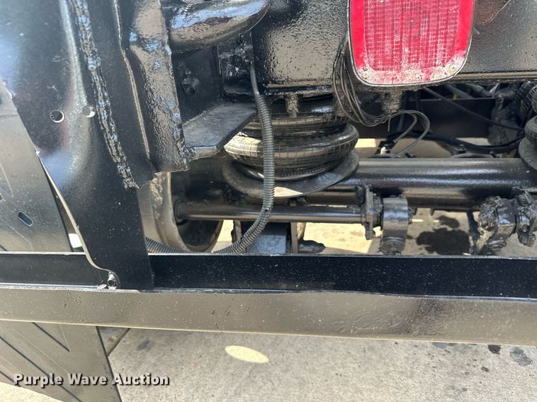 image for item MQ9323 2005 Peterbilt 357  ready mix truck