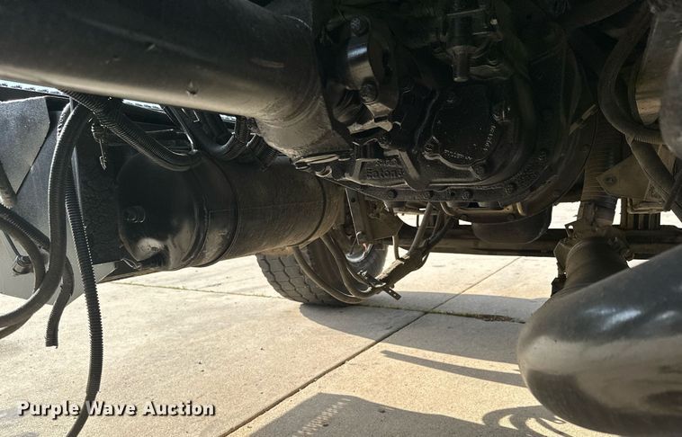 image for item MQ9323 2005 Peterbilt 357  ready mix truck