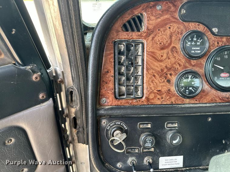 image for item MQ9323 2005 Peterbilt 357  ready mix truck