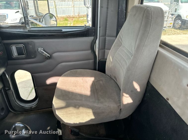 image for item MQ9323 2005 Peterbilt 357  ready mix truck