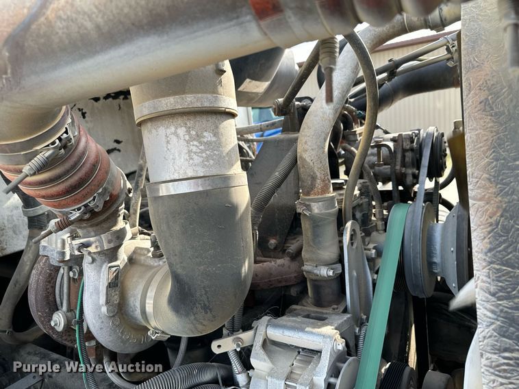 image for item MQ9323 2005 Peterbilt 357  ready mix truck