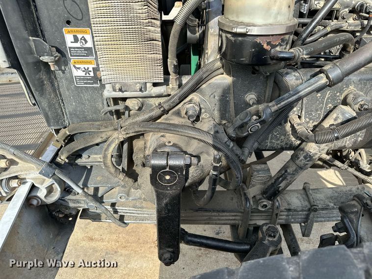 image for item MQ9323 2005 Peterbilt 357  ready mix truck