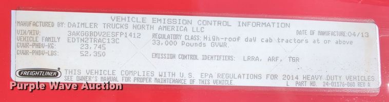 image for item MY9863 2014 Freightliner Cascadia  semi truck