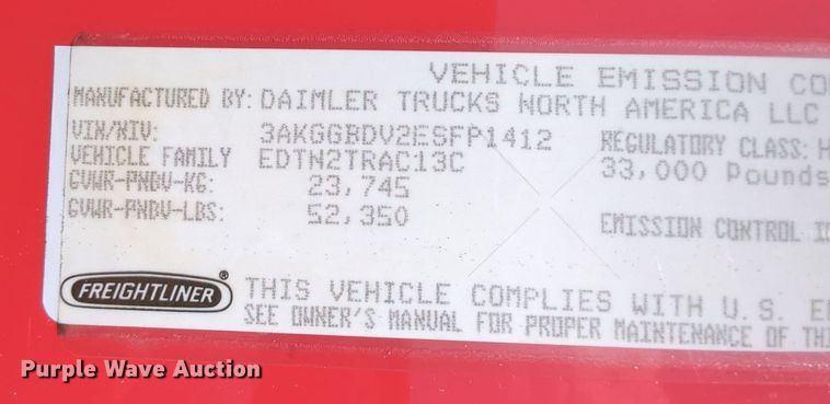 image for item MY9863 2014 Freightliner Cascadia  semi truck