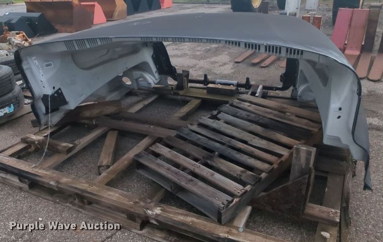 image for item MY9910 Truck hood