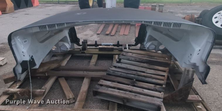 image for item MY9910 Truck hood