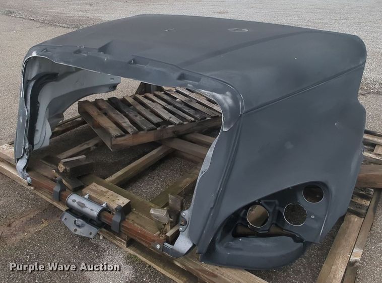 image for item MY9910 Truck hood