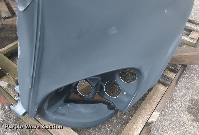 image for item MY9910 Truck hood