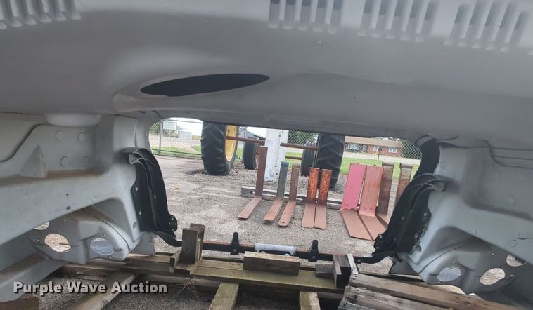 image for item MY9910 Truck hood