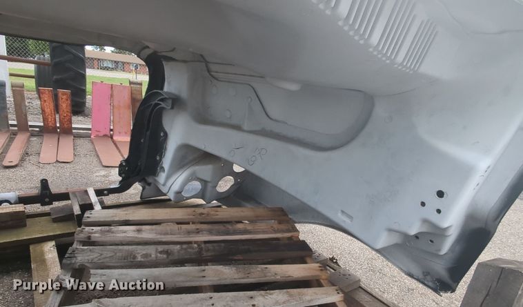 image for item MY9910 Truck hood