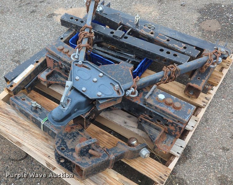 image for item MY9914 Tow hitch adapter