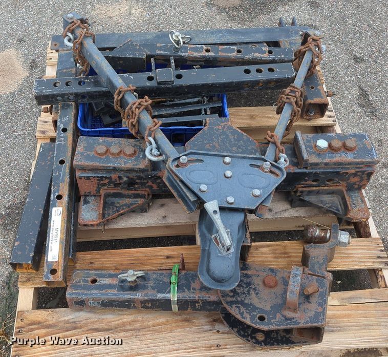 image for item MY9914 Tow hitch adapter