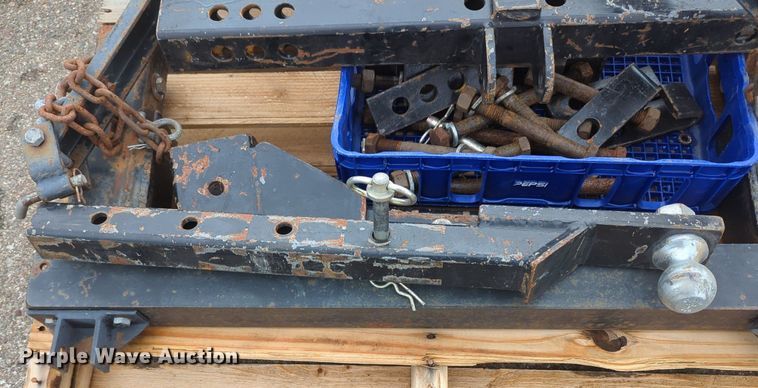 image for item MY9914 Tow hitch adapter