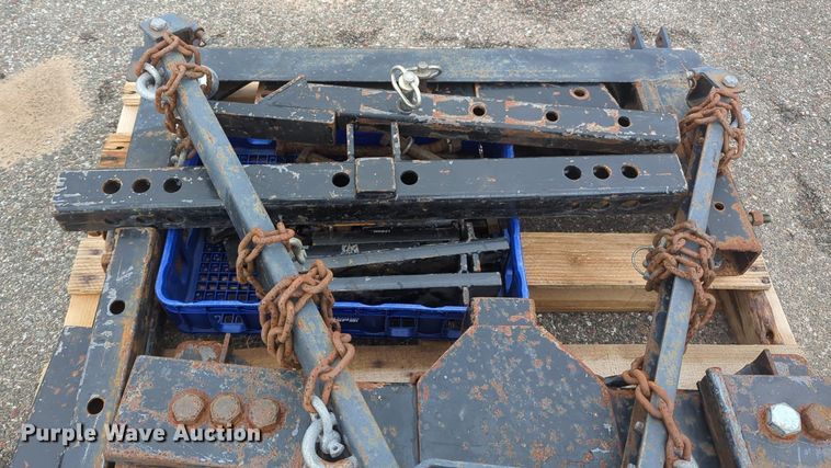 image for item MY9914 Tow hitch adapter