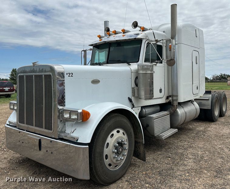 image for item NE9051 2000 Peterbilt 379  semi truck