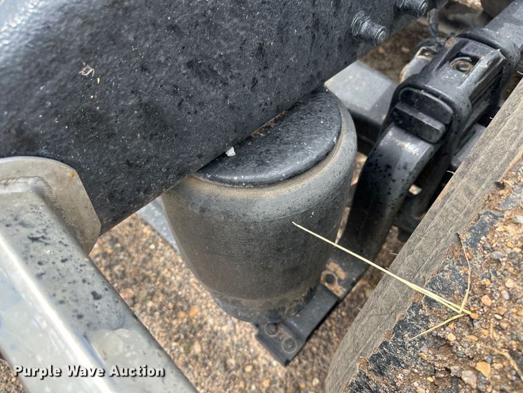 image for item NE9051 2000 Peterbilt 379  semi truck